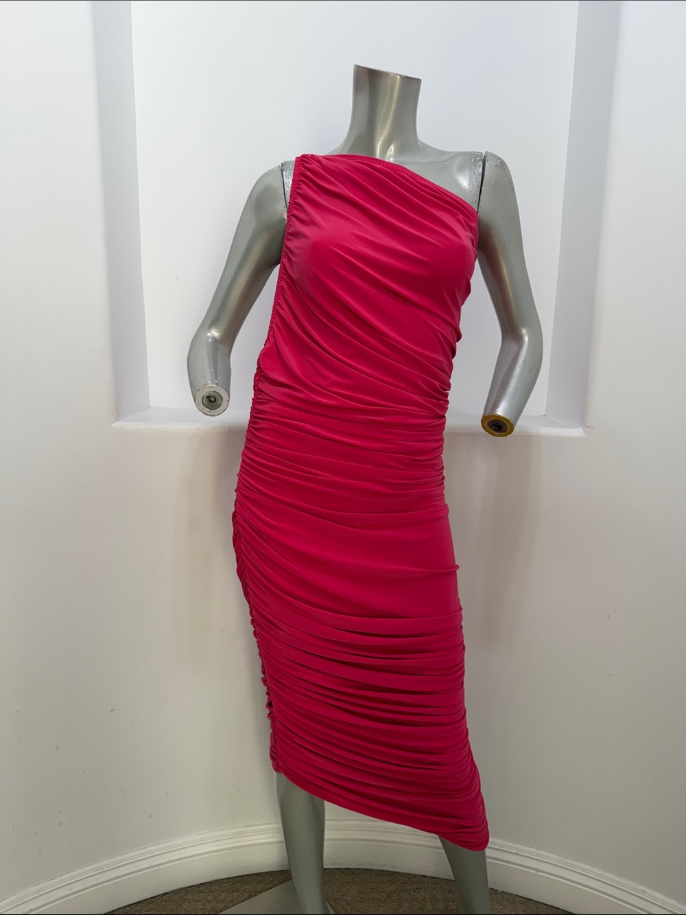 Norma Kamali Diana S 36 Pink One Shoulder Ruched Bodycon Midi Dress